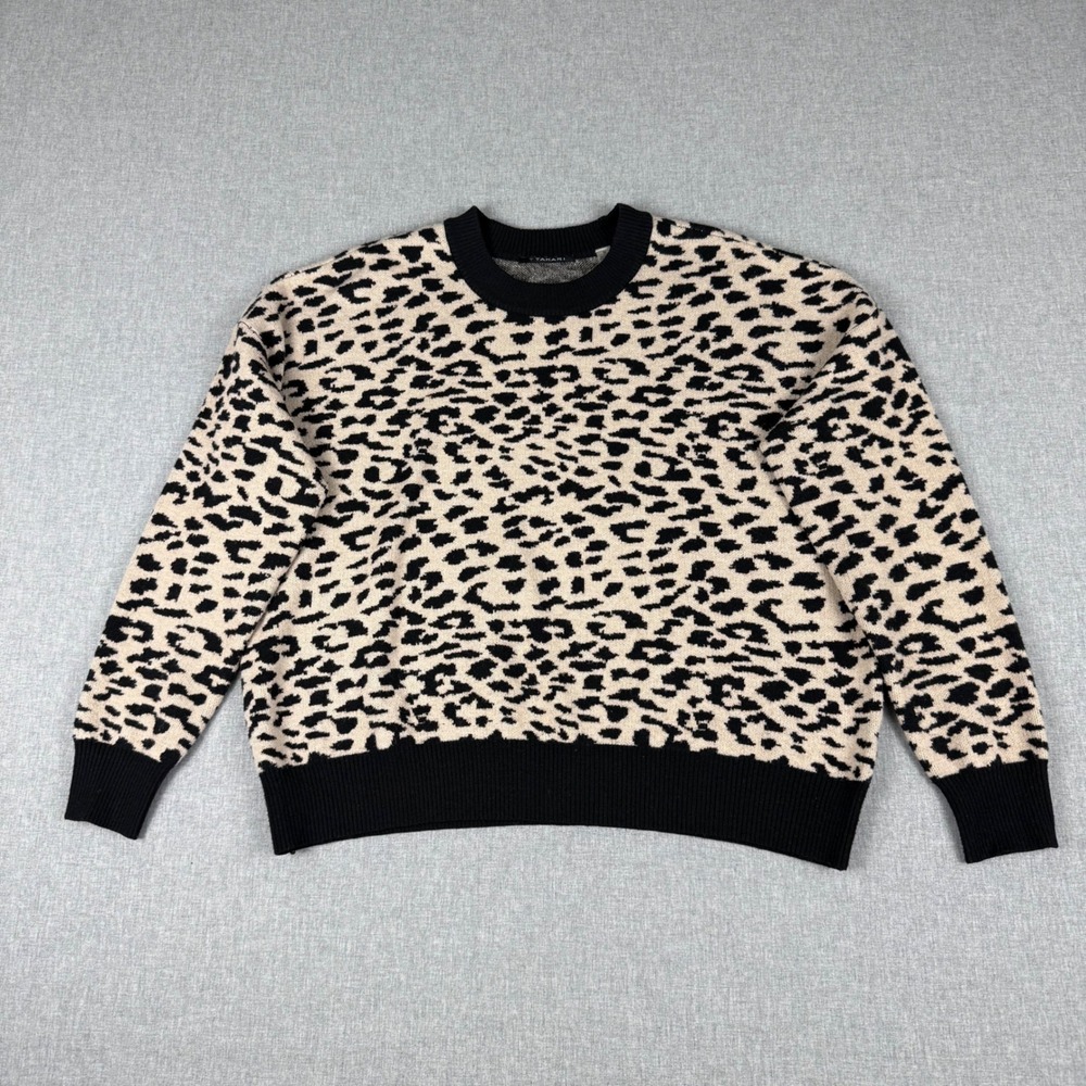 T Tahari Leopard Print Crewneck Sweater Tan Black Medium Animal Print Soft Knit